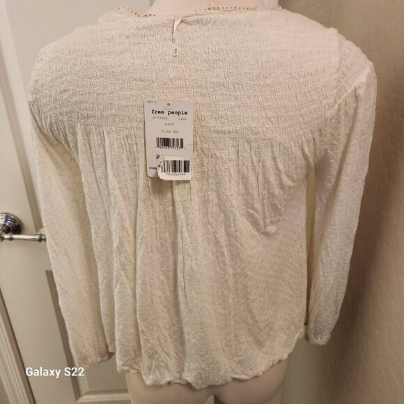 Free People Sand Blouse. NWT. Size  XS - Picture 8 of 12